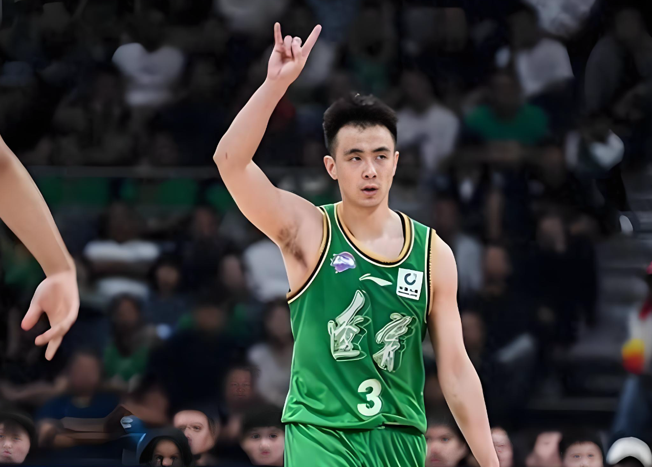 世界杯直播下载-失望！ 辽宁队3连败，赵继伟十分失落 一个人提前离开赛场