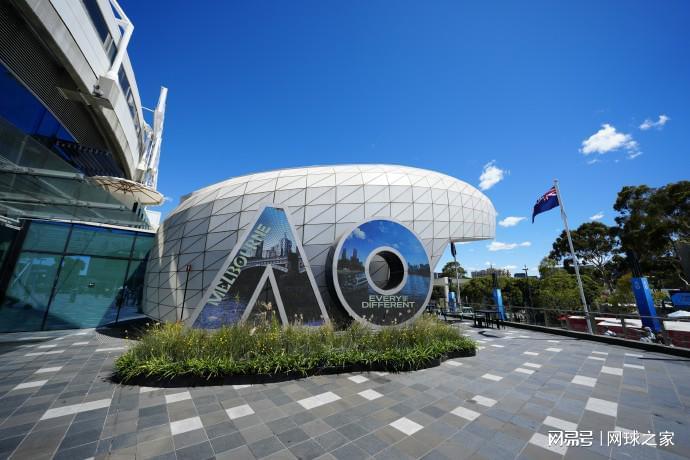 世界杯官网入口-张帅战日俄强档冲决赛，佩古拉害怕毒奶，德约小紫薇被严重看衰